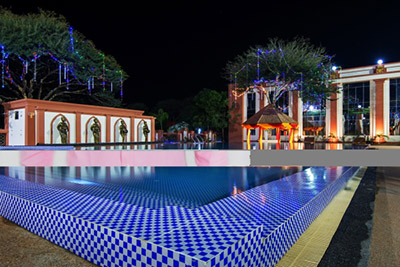 Su Tine San hotel swimming pool, new Bagan