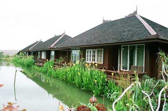 Duplex cottages