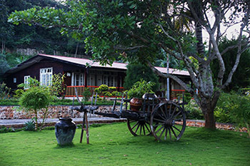 Hupin Khaung Daing village resort