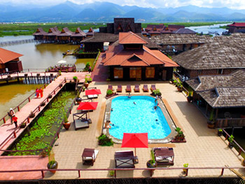 Shwe Inn Thar Floating Resort and swimming pool