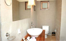 Deluxe and superior bathroom