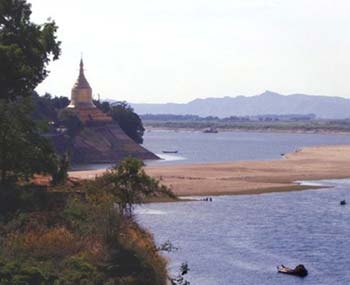 Lawkanada Swedaw Zedi on the Ayeyarwaddy river bank