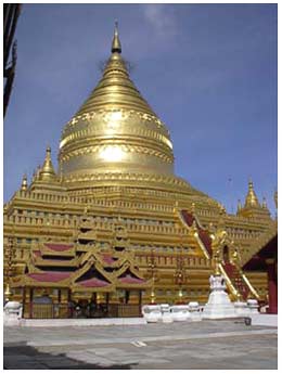 Shwezigone pagoda in Nyaung Oo