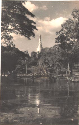 Yangon Shwedagon pagoda in 1950's