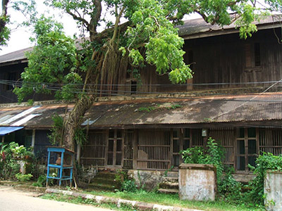 An old wooden house