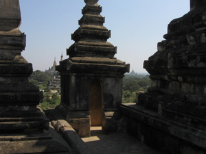 Pagodas after pagodas in Bagan and Nyaung Oo