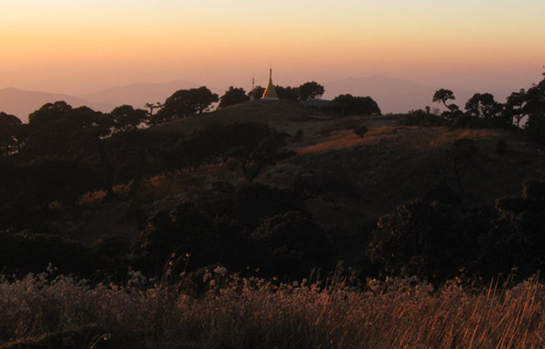 The pagoda near the summit of Mt. Victoria (Nat Ma Taung, or Kho Nu Tung)
